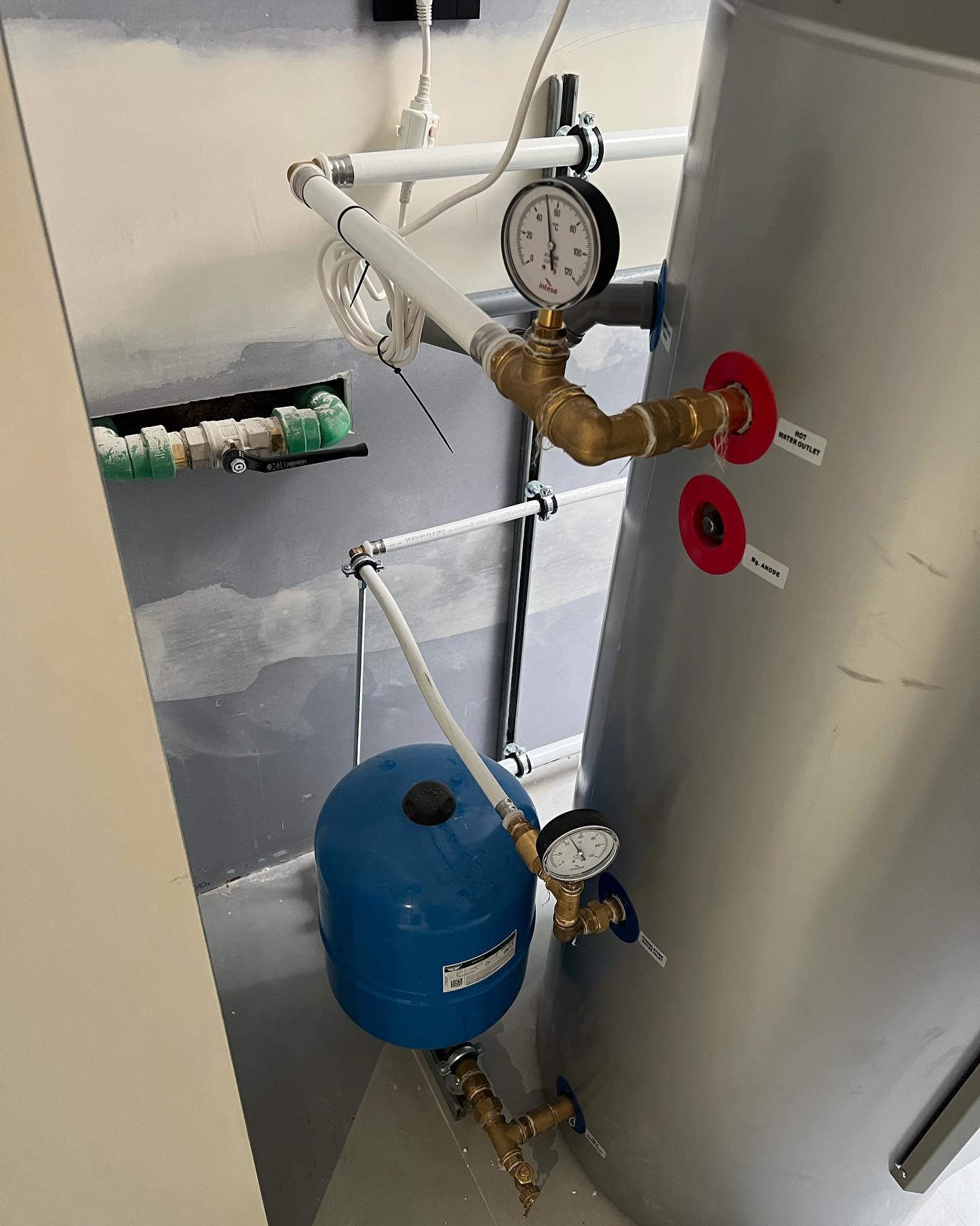 Produzione di acqua calda con pompa di ricircolo impiantiidr